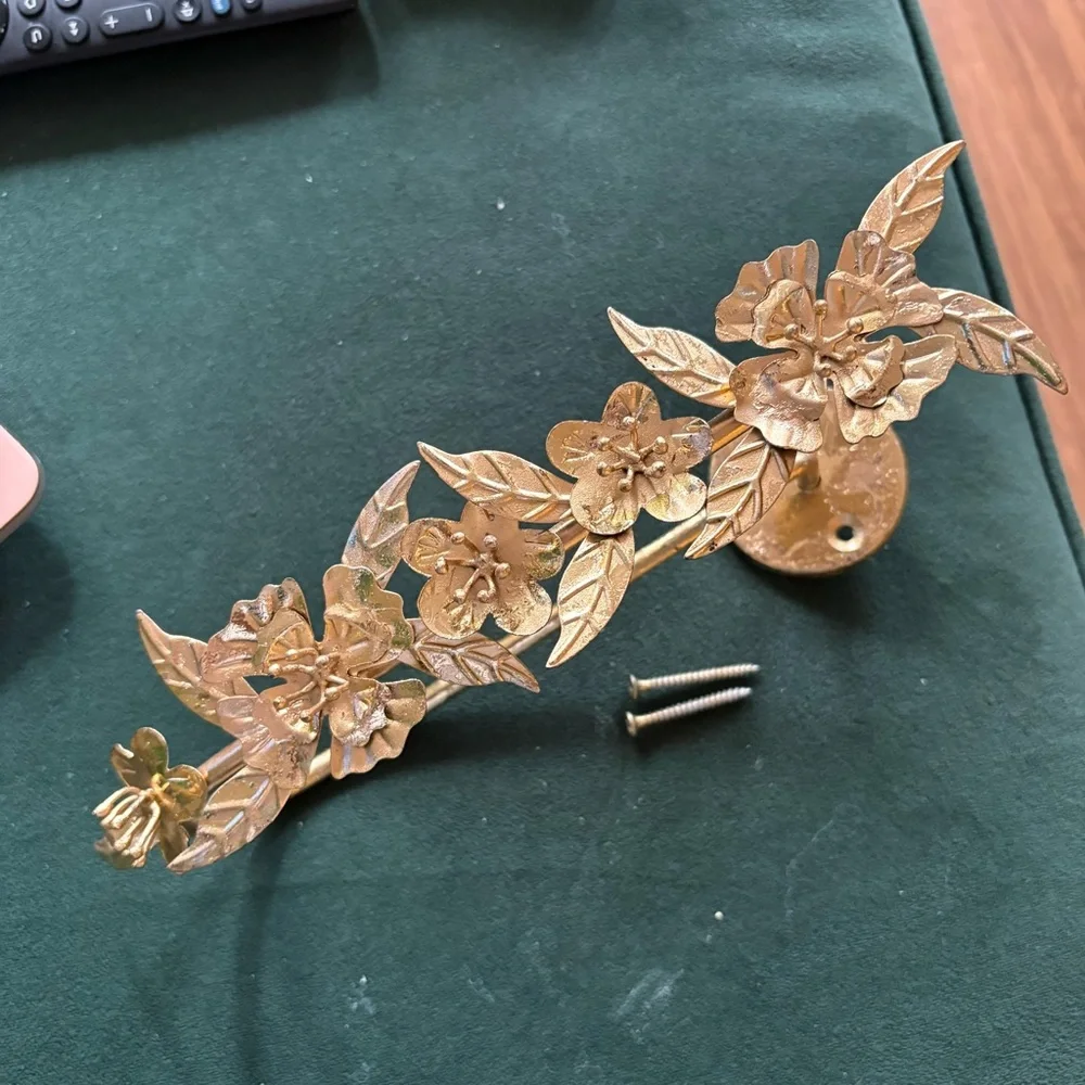 Anthropologie RIGHT Madison Brass Metal Floral Tie Back